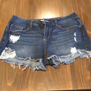 No Boundaries. Size 17